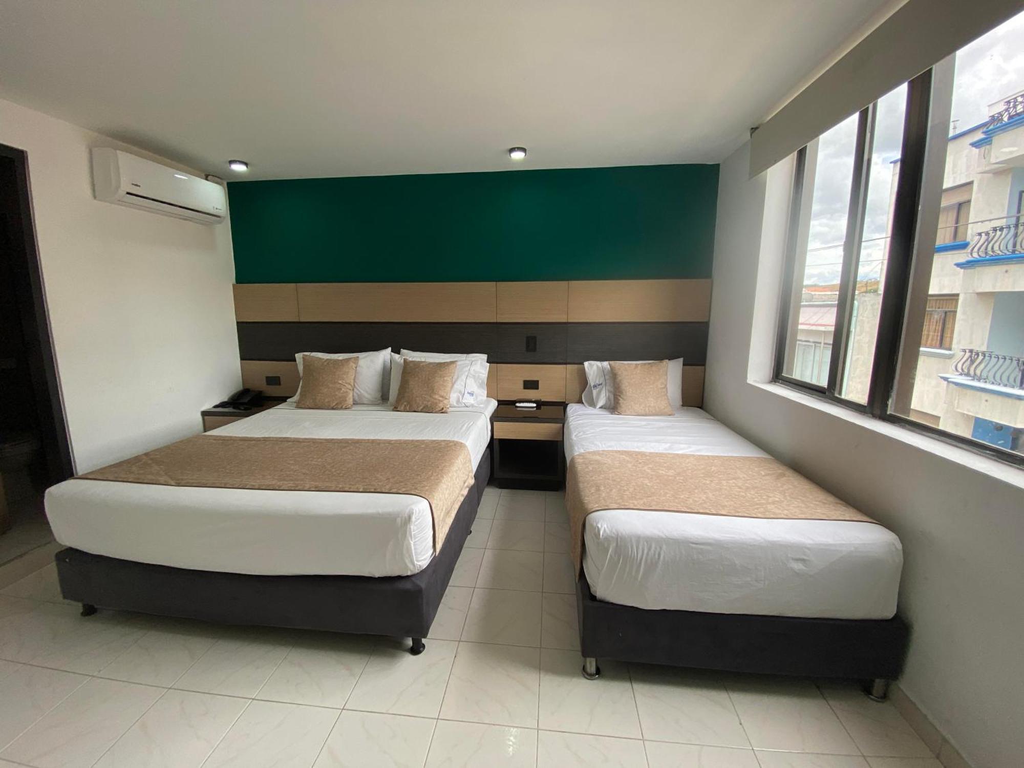 Hotel Plaza Real Ocaña Buitenkant foto